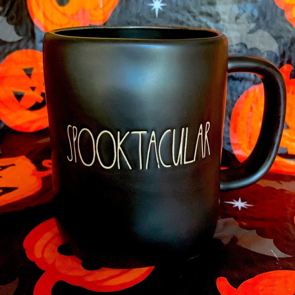💀Rae Dunn “Spooktacular” Mug 💀